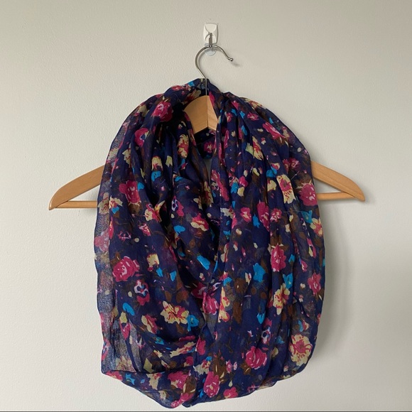 EUC Navy Blue Floral infinity scarf - Picture 10 of 10